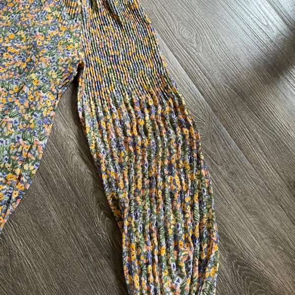 New Zara Floral Print Pleated Multicolor Blouse Size Small - Picture 11 of 11